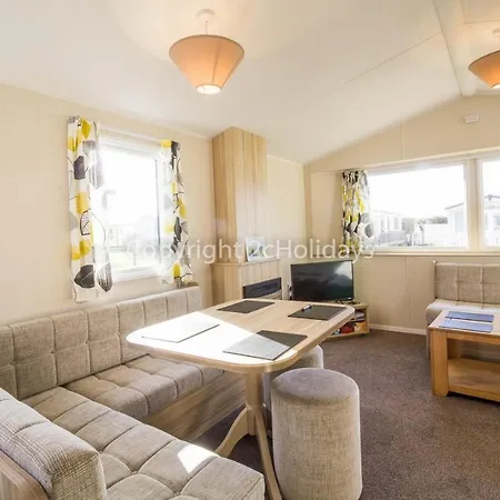 Superb 6 Berth, Dog Friendly Caravan For Hire By The Beach In Norfolk Ref 50008M Hotel Great Yarmouth Exterior photo