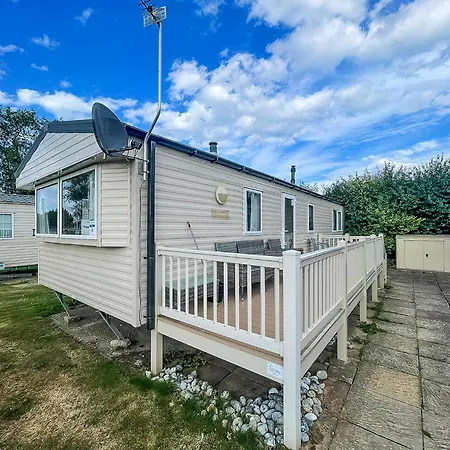 Superb 6 Berth, Dog Friendly Caravan For Hire By The Beach In Norfolk Ref 50008M Hotel Great Yarmouth Exterior photo