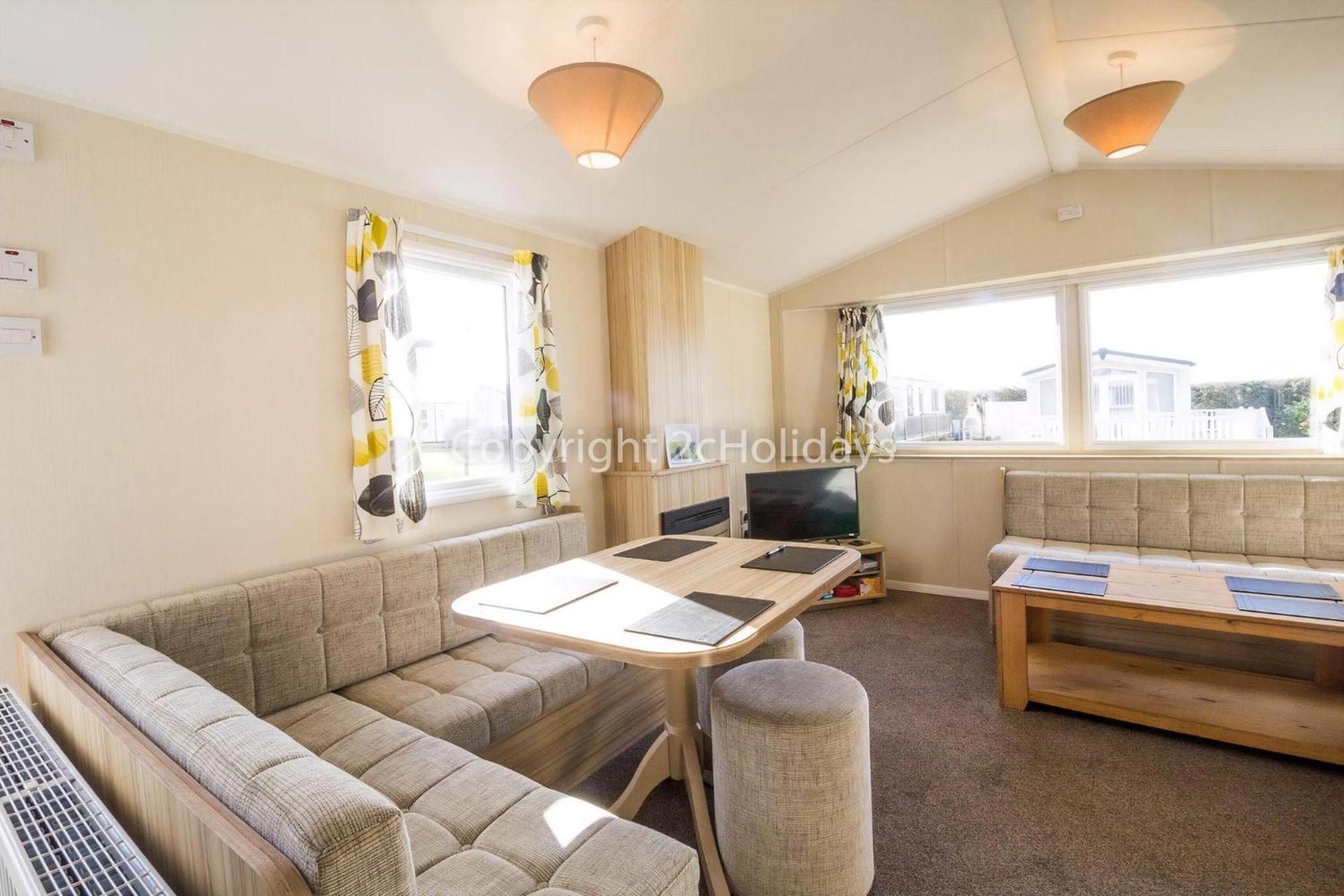 Campsite Superb 6 Berth, Dog Friendly Caravan For Hire By The Beach In Norfolk Ref 50008m
